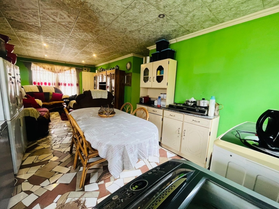 2 Bedroom Property for Sale in Bloemside 5 Free State